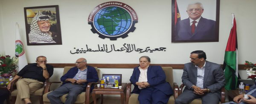 خلال استقبال قادة بارزين من حركة فتح رجال الاعمال يرحبون بانتخابات خدماتية توفر تسهيلات لهم بعيدة عن التجاذبات السياسية