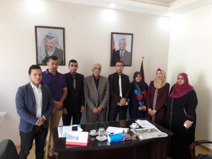 محافظ غزة يلتقي الهيئة التأسيسية لمركز لأجل فلسطين الشبابي