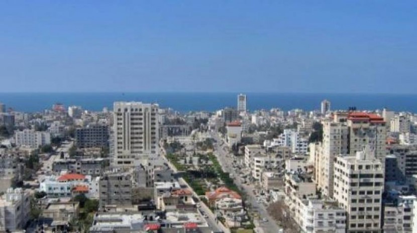 دفعة أولية بقيمة 90 مليون دولار لبدء تنفيذ مشاريع إنسانية بغزة