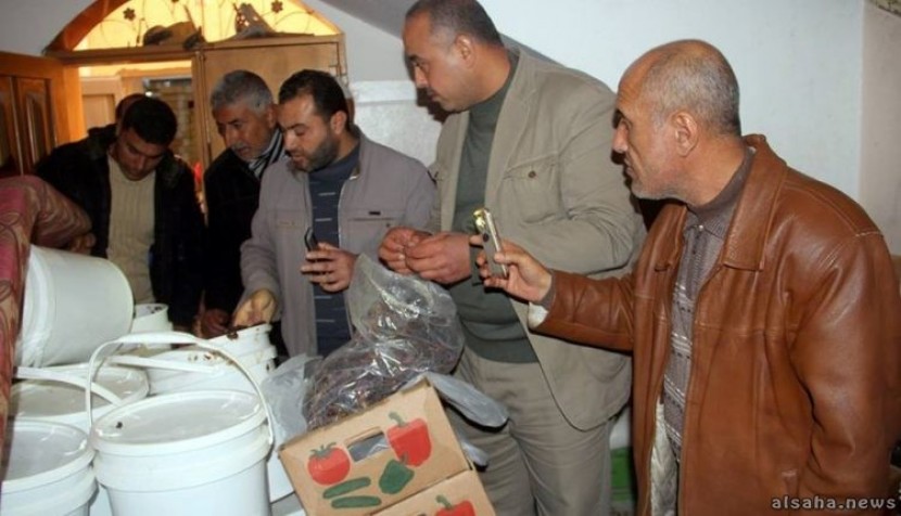 شاهد: مباحث التموين بغزة تُتلف 4 أطنان مواد غذائية ومنظفات فاسدةش