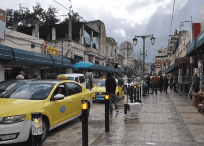 محافظ جنين يهيب بالتجار التعاون مع البلدية لإزالة التعديات للنهوض بواقع المدينة