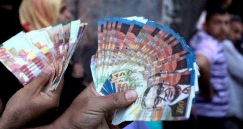 حالتان تخصم بموجبهما البنوك 100% من قروض موظفي حكومة فلسطين