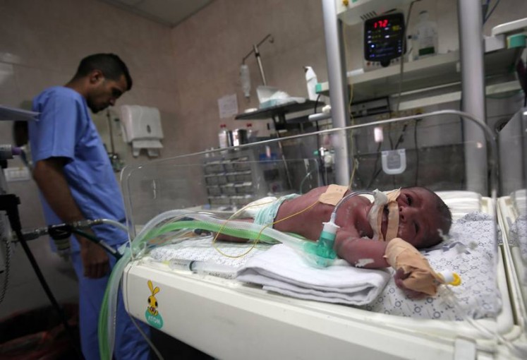 الاحتلال يرفض 433 طلب علاج لمرضى غزة بـ 2018