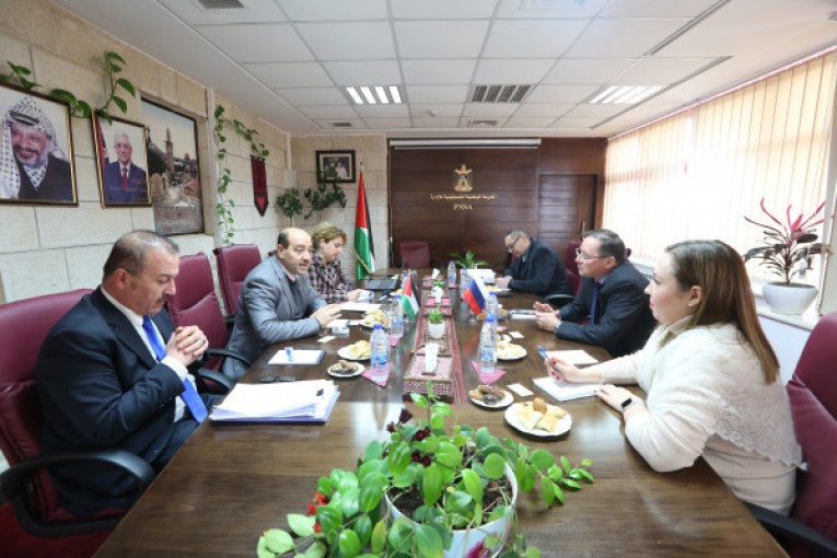 أبو زيد والسفير الروسي يبحثان التعاون في مجال الإدارة العامة