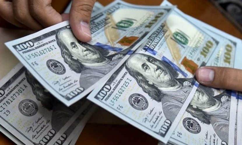 سلطة النقد تتحقق من شكاوى متعلقة بالتلاعب في أسعار العملات في فلسطين