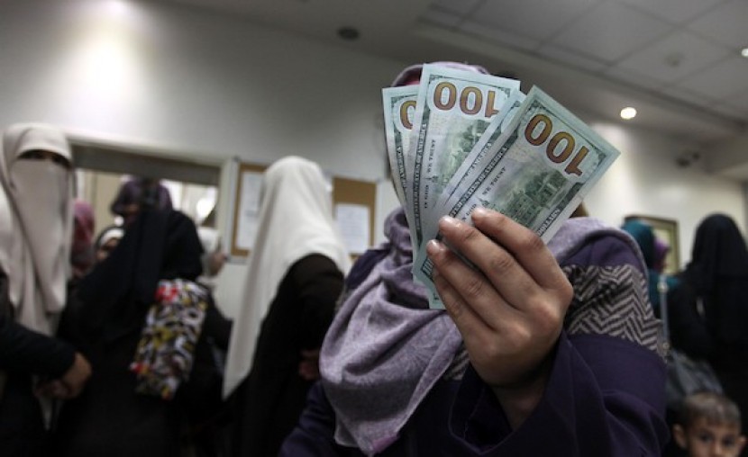 تفاصيل جديدة حول موعد صرف منحة قطر 100 دولار- الدفعة الثانية