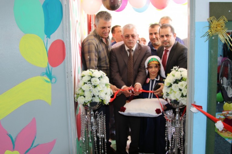 الإسلامي الفلسطيني: يتبرع بأجهزة الكترونية لمدرسة في حوارة