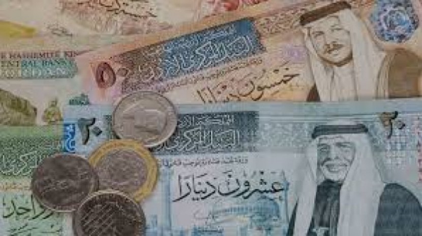 نقص كبير في العرض للدينار الأردني المتداول في الأسواق الفلسطينية