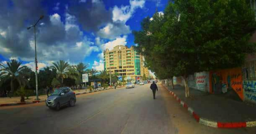 ورقة جديدة للتهدئة تتضمن حل مشكلة الكهرباء و5 آلاف تصريح عمل وممر مائي