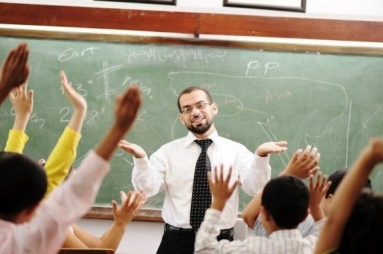 الكويت توّسع التعاقد مع معلمين فلسطينيين للعمل لديها