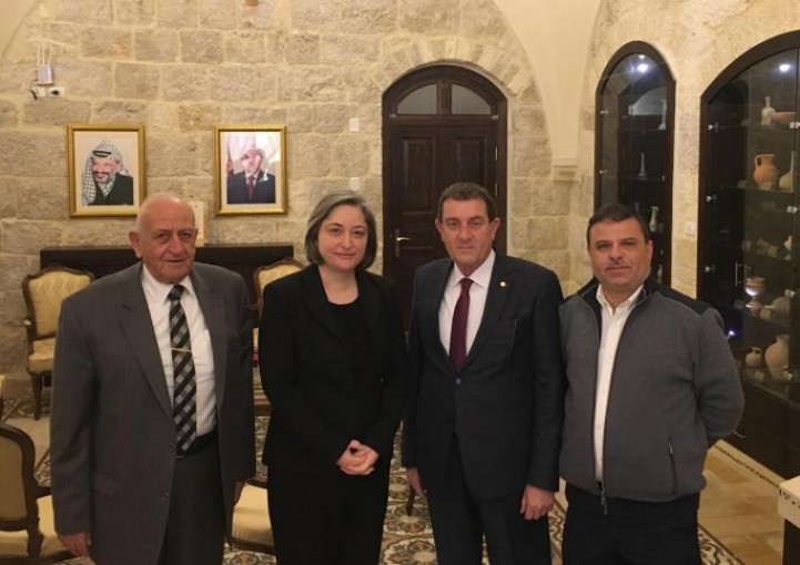 وزيرة السياحة والاثار تلتقي وفد جمعية السياحة الوافدة