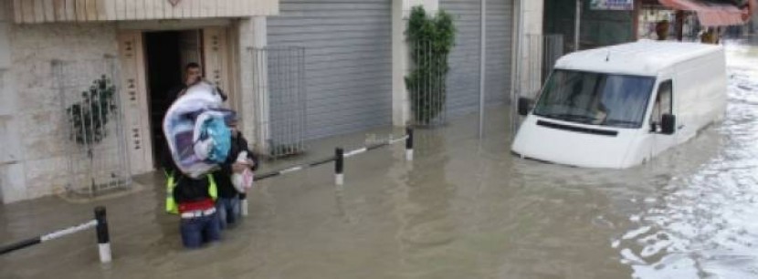 الأشغال بغزة ترفع الجهوزية والاستعداد لمواجهة المنخفض الجوي