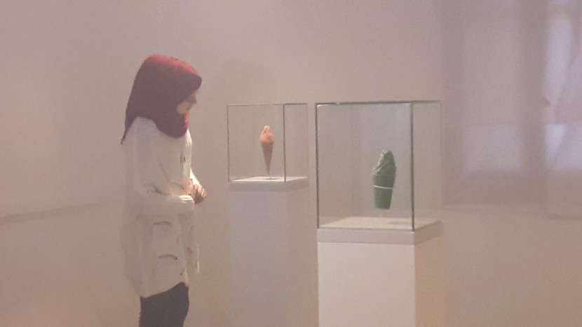 أطفال غزة : شهداء في ثلاجات الآيس كريم ومجسمات في المعارض الفنية