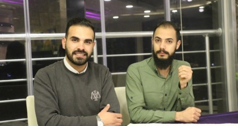 شابان من غزة يتغلبان على البطالة بطريقة إبداعية..!