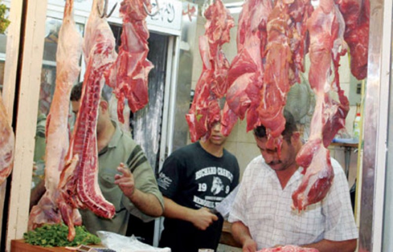 أسعار اللحوم الحمراء تشهد انخفاضاً مفاجئاً مع تراجع الطلب