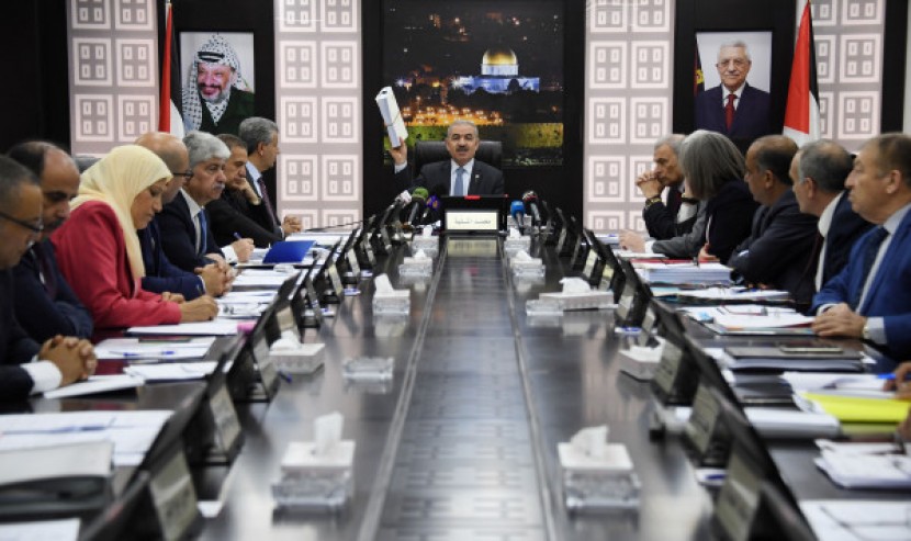 الحكومة الفلسطينيّة تبدأ تطبيق مشروع الانفكاك الاقتصاديّ من مدينة الخليل