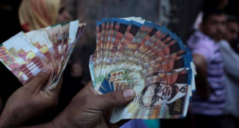 وزير العمل يُوضح تفاصيل جديدة لصرف منحة البنك الدولي للعمال و