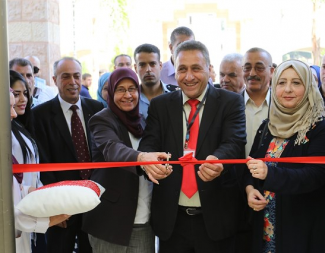 خضوري: تفتتح فعاليات المعرض الفلسطيني للصناعات الكيميائية