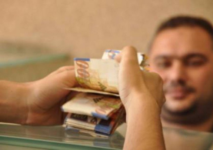 نقابة موظفي المؤسسات المالية والمصرفية تتجه للتصعيد ضد مشغليهم
