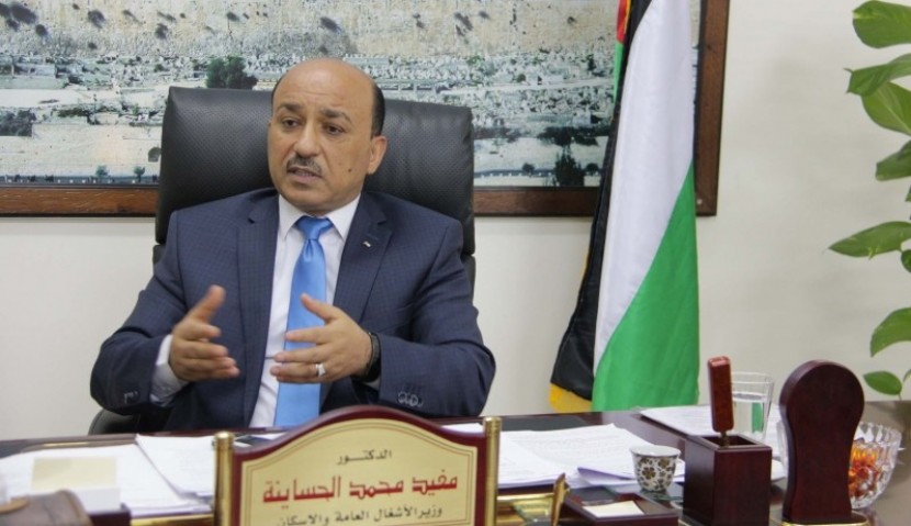 الحساينة يعلن عن مشاريع تأهيل للطرق بقيمة 76 مليون شيقل