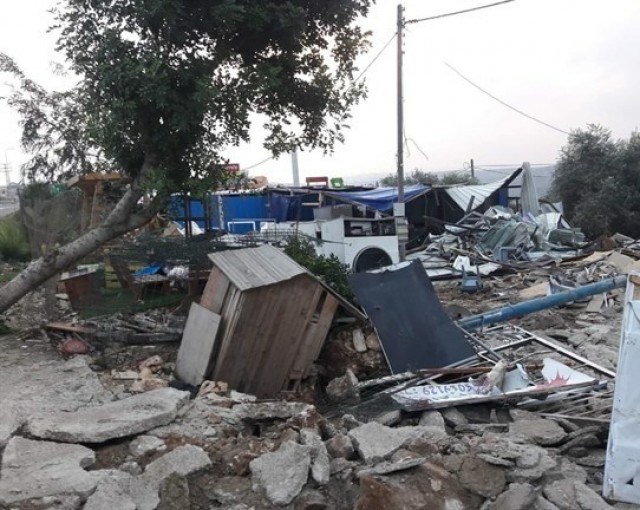الاحتلال يهدم 5 منشآت تجارية وزراعية غرب سلفيت