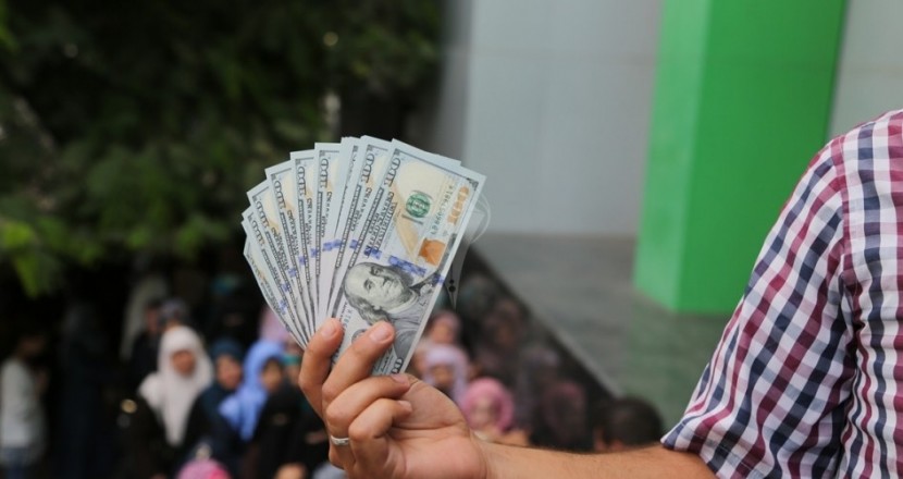نقل الأموال القطرية لغزة تثير الانتقادات الإسرائيلية