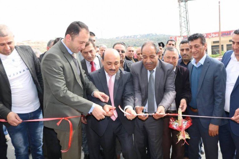 الأشغال تفتتح مدخل قراوة بني حسان بسلفيت