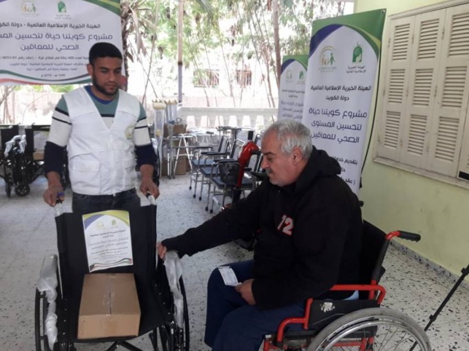 توفير مساعدات طبية لمعاقين بغزة بتمويل كويتي