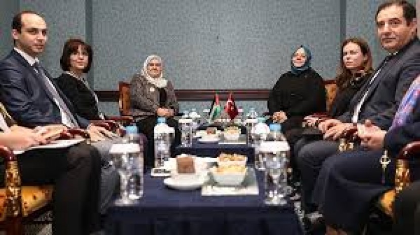 توقيع مذكرة تعاون تركية فلسطينية لتمكين المرأة