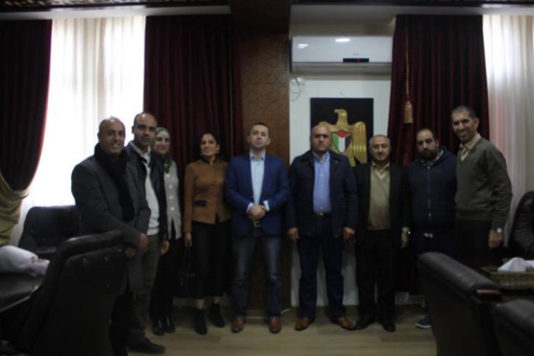 المحافظ الرجوب يبحث سبل التعاون مع المنتدى الاقتصادي المحلي