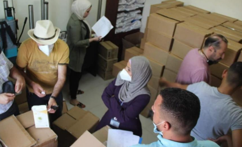 تنمية الخليل توزع ٢٠٨٠ قسيمة شرائية للأسر المهمشة