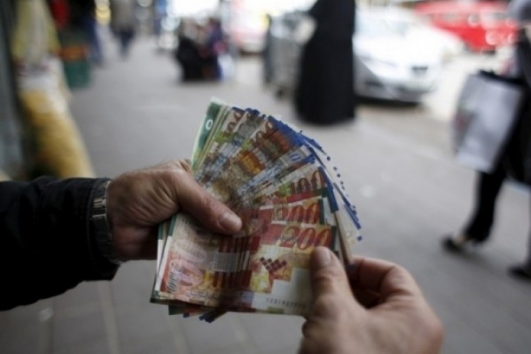 أجور 106 آلاف عامل في فلسطين دون 1450 شيكل