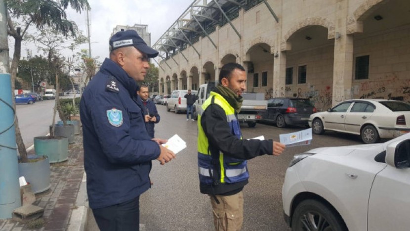الشرطة و النقل والمواصلات يطلقان حملة القيادة الامنة في فصل الشتاء في الخليل