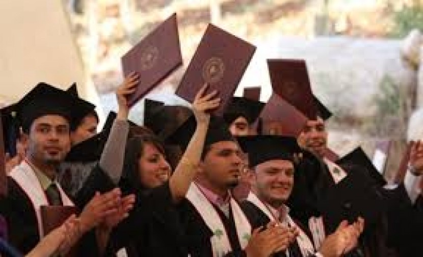 العمل: استمرار تسجيل وتحديث بيانات الخريجين والعمال حتى نهاية الشهر