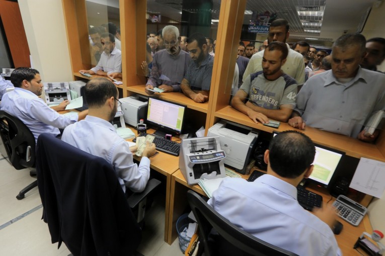 إعلان مهم من الاتصالات لمستحقي المنحة القطرية