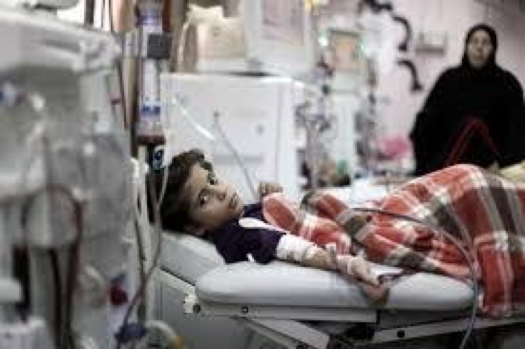 المستشفيات والمراكز الصحية بغزة تدخل مرحلة حرجة جراء أزمة الوقود