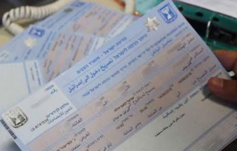 غزة: مساعي المتعطلين للحصول على تصاريح تجار تدفعهم للاستدانة وبيع مقتنياتهم
