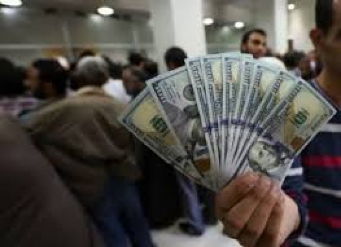إسرائيل توافق على دخول الدفعة الثانية من الأموال القطرية لغزة