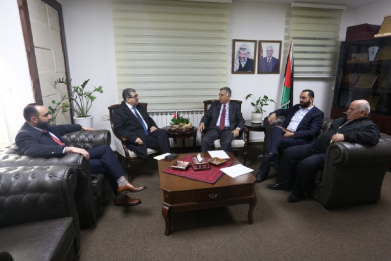 الأعرج وحديد يبحثان عدداً من القضايا المتعلقة بالهيئات المحلية