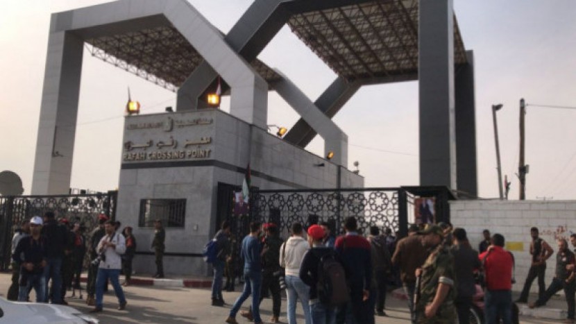 طالع الأسماء: داخلية غزة تُوضح آلية السفر عبر معبر رفح غداً الأربعاء