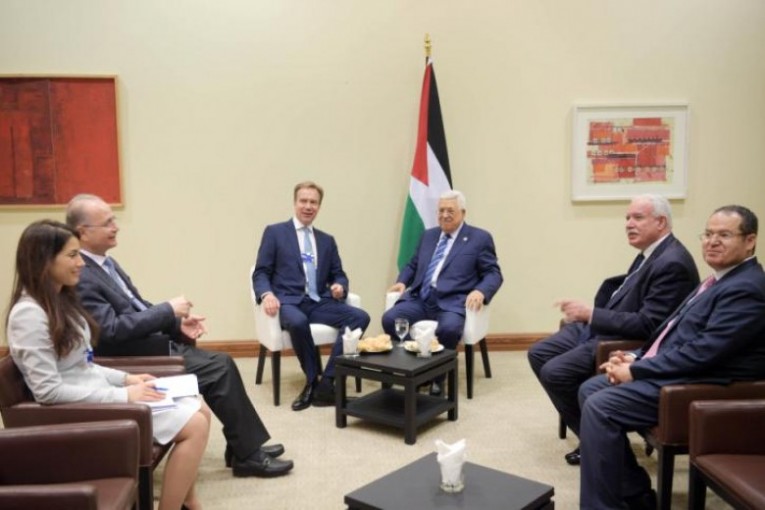 عباس يجري عدة لقاءات على هامش منتدى دافوس