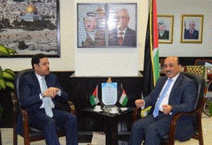 تفاصيل اجتماع الوزير الحساينة مع السفير الاردني