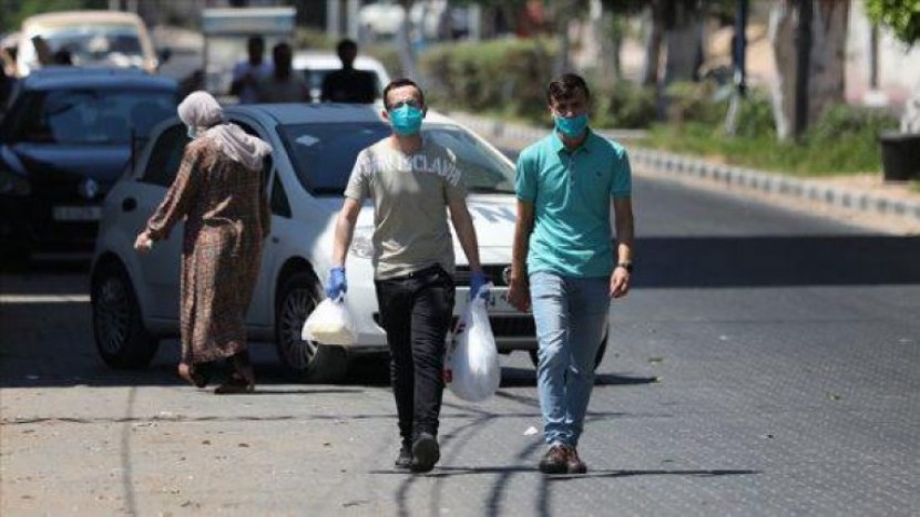 بسبب الاغلاق.. أسرتين من بين 5 أسر فلسطيينة انخفض دخلها للنصف