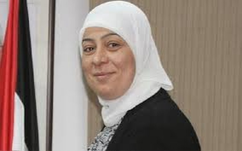 غنام تبحث مع سفير المملكة الأردنية التعاون المشترك وتعزي الأردن بضحايا السيول