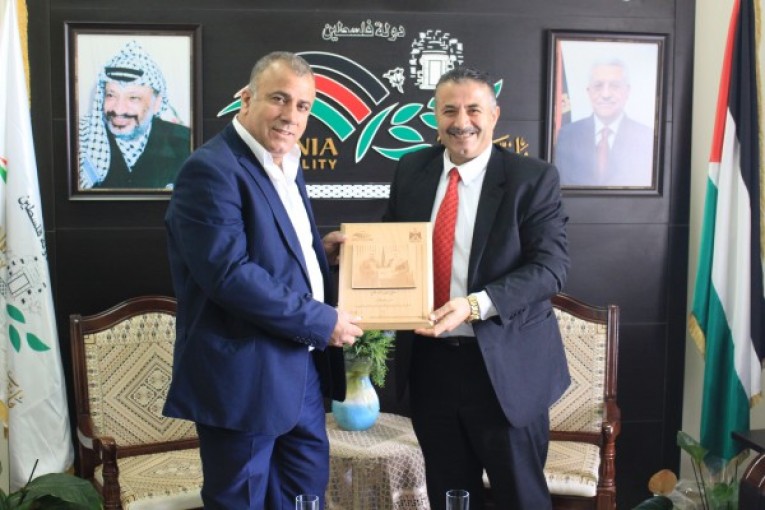دولة يبحث مع قطامي سُبل دعم وتنفيذ العديد من المشاريع في بيتونيا