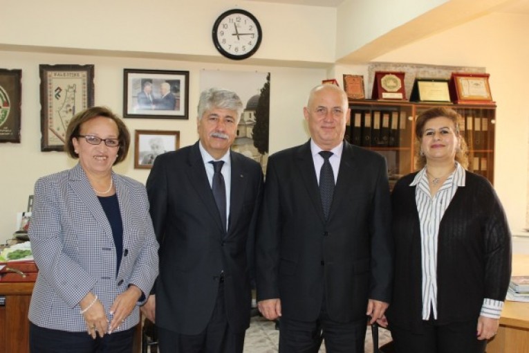د.مجدلاني وسفير أوكرانيا يبحثان آخر المستجدات السياسية والعلاقات الثنائية