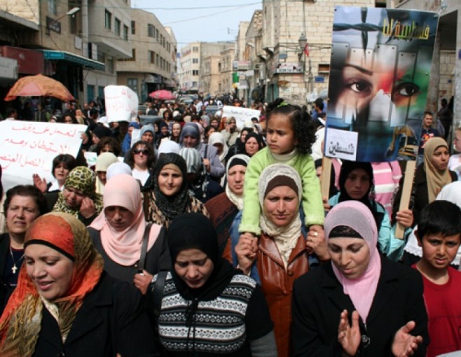 في يومهن العالمي... 52% بطالة النساء في فلسطين
