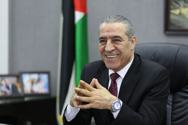 الشيخ: واشنطن عممت على البنوك عدم استقبال تحويلات لحسابات السلطة