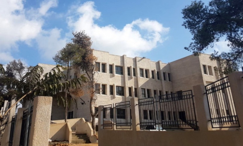 وزارة التربية تَتَسلّم مشروع إنشاء مدرسة ذكور ابن سينا الأساسية في دورا