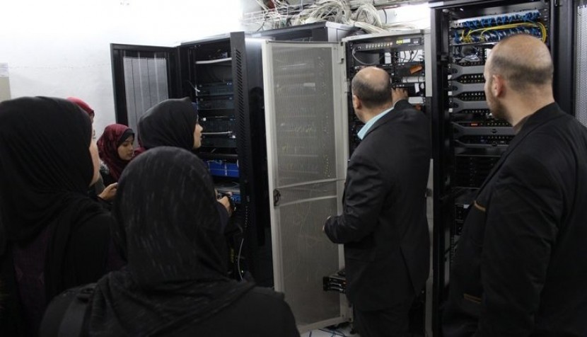 وزارة الاتصالات تستقبل وفدا طلابيا من جامعة غزة